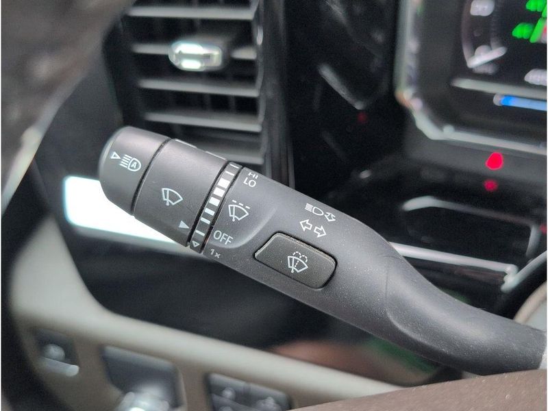 Used 2025 GMC Sierra 1500 SLTImage 29