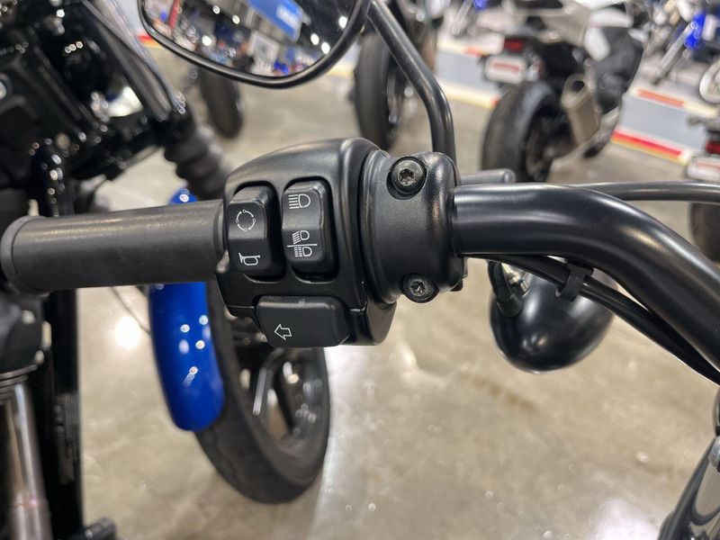 Used 2020 Harley-Davidson SPORTSTER IRON 883 Image 17