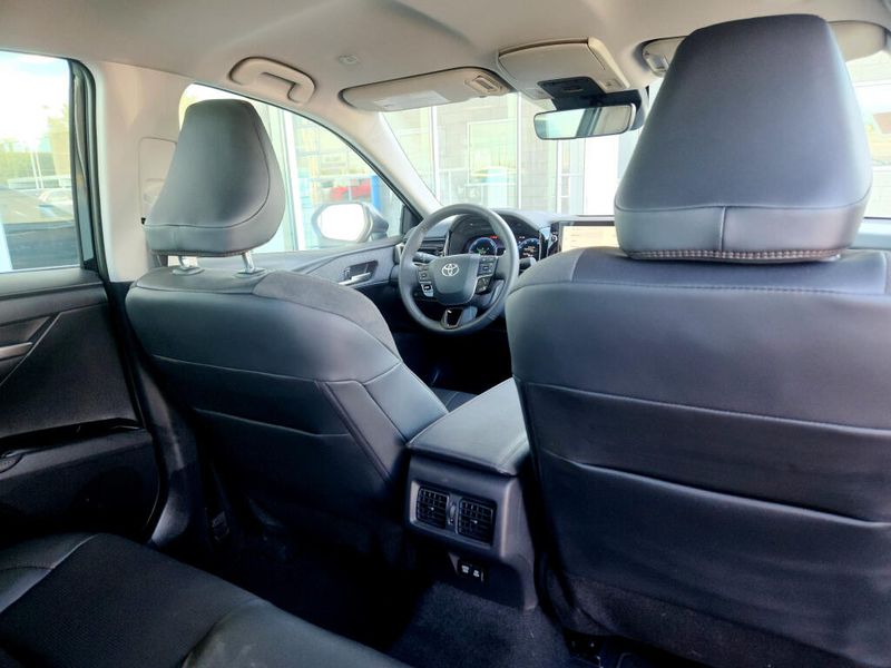 Used 2025 Toyota Camry XLE
