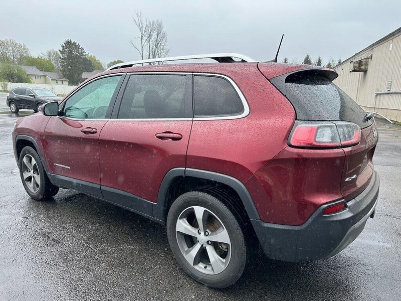 2019 Jeep Cherokee LimitedImage 16
