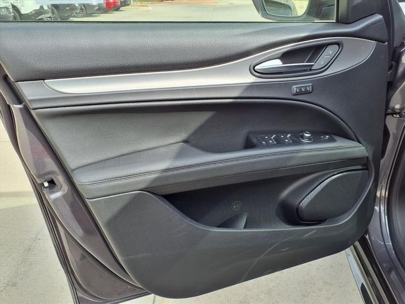 New 2026 Alfa Romeo Stelvio SprintImage 14