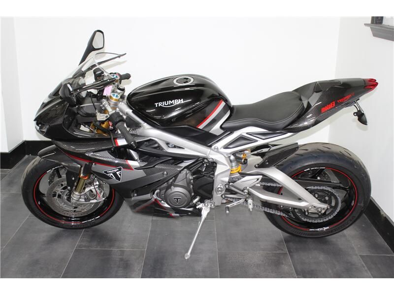 Used 2020 Triumph DAYTONA 765 MOTO2 Image 2