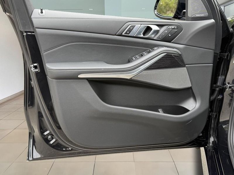 2026 BMW X7 xDrive40iImage 18