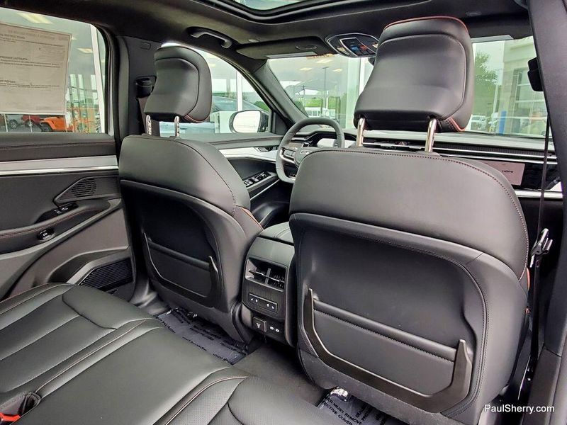 2025 Jeep Wagoneer S Wagoneer S Launch EditionImage 46