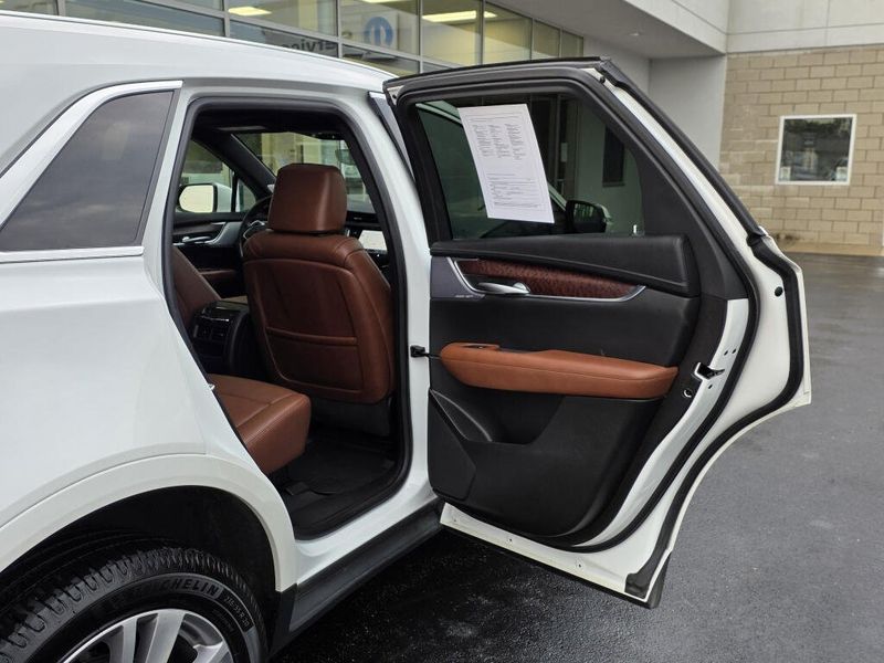 Used 2023 Cadillac XT5 AWD Premium Luxury