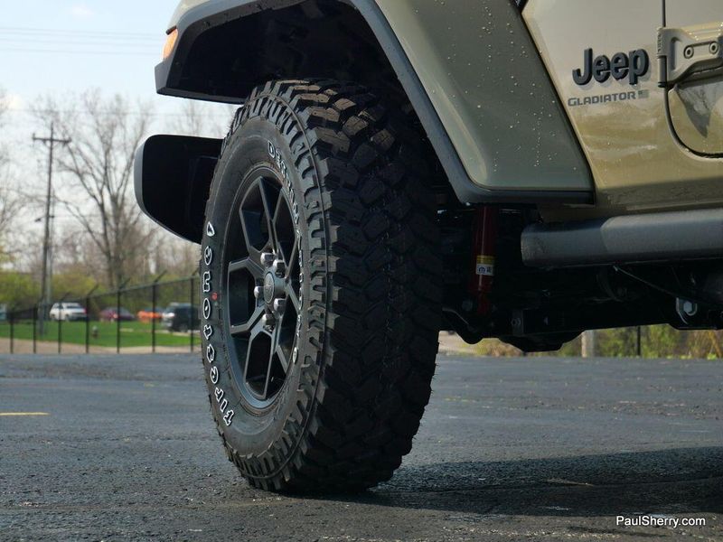 New 2025 Jeep Gladiator Willys 4x4