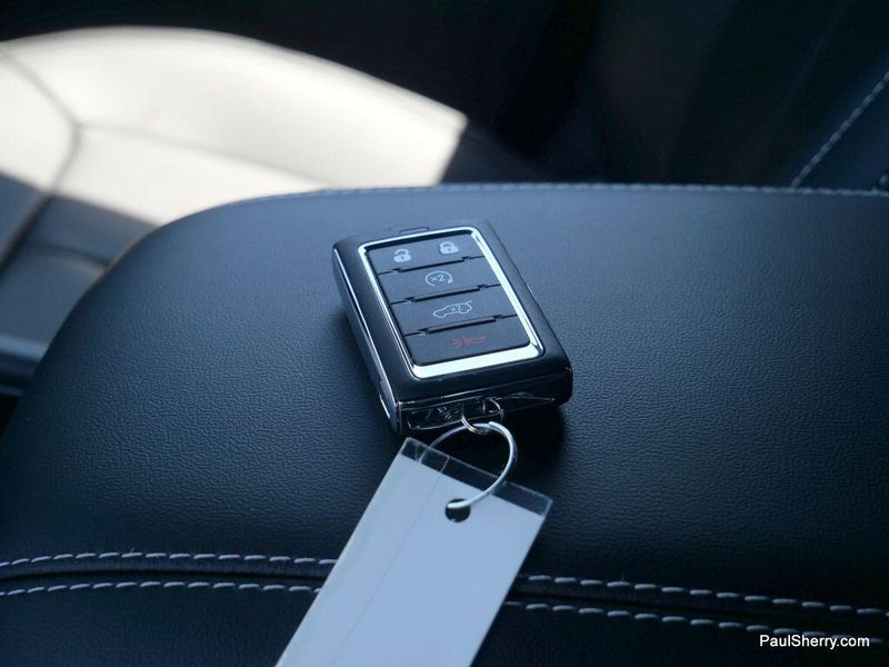 New 2025 Jeep Grand Cherokee Limited 4x4