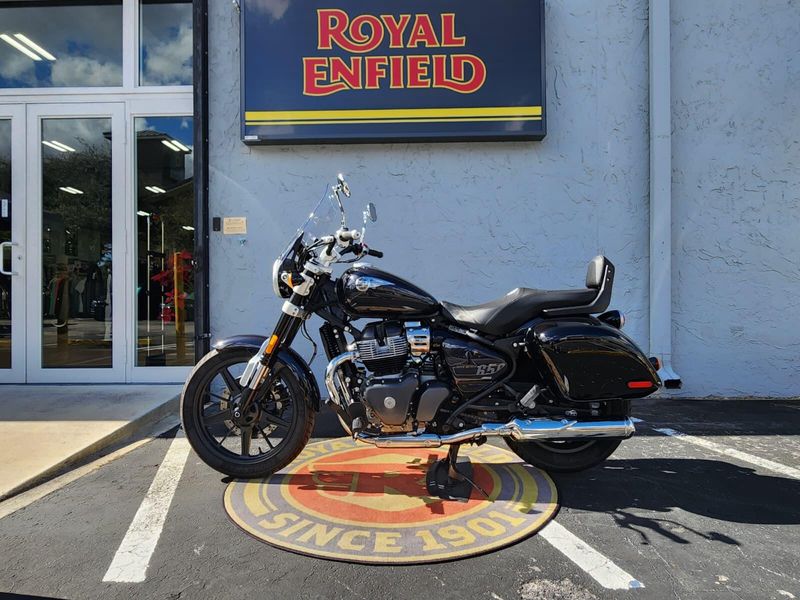 New 2024 Royal Enfield SUPER METEOR Image 5