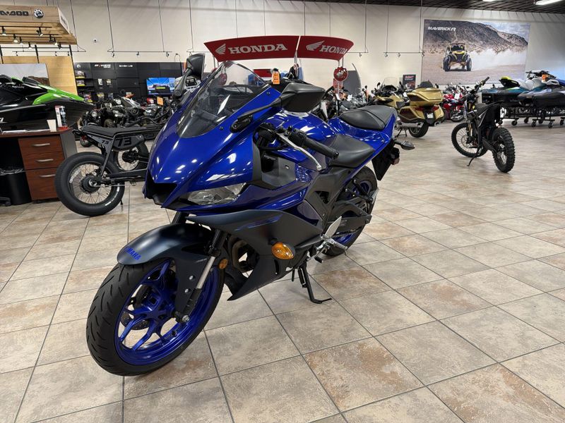 Used 2023 Yamaha YZF-R3 ABS Image 13