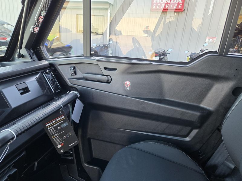 NEW 2026 CAN-AM DEFENDER MAX LIMITED CAB HD11 Image 35