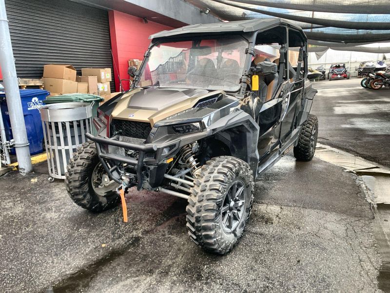 Used 2022 Polaris GENERAL XP 4 1000 DELUXE RC - BLACK CRYSTAL RIDE COMMAND Edition Image 4