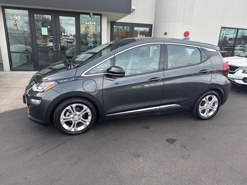 2018 Chevrolet Bolt EV LTImage 1