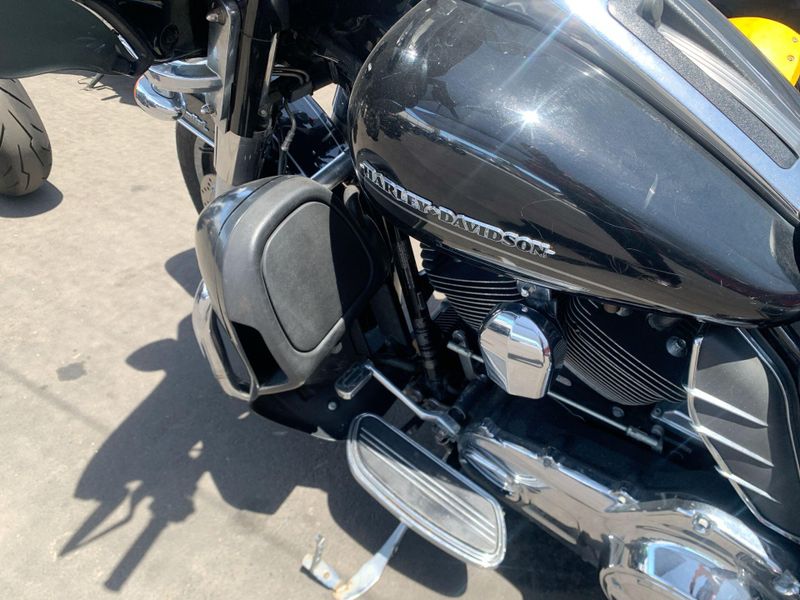 Used 2014 Harley-Davidson Electra Glide Ultra Limited Image 18