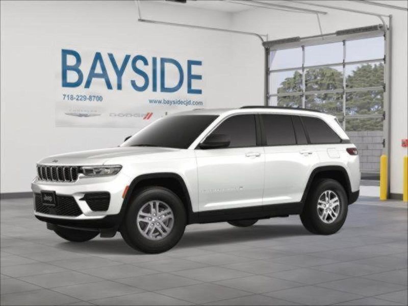 2025 Jeep Grand Cherokee Laredo photo 2
