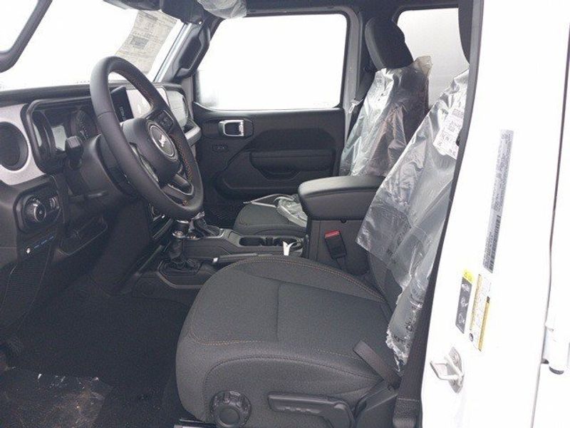 New 2024 Jeep Wrangler Garavel Jeep Norwalk CT 06851