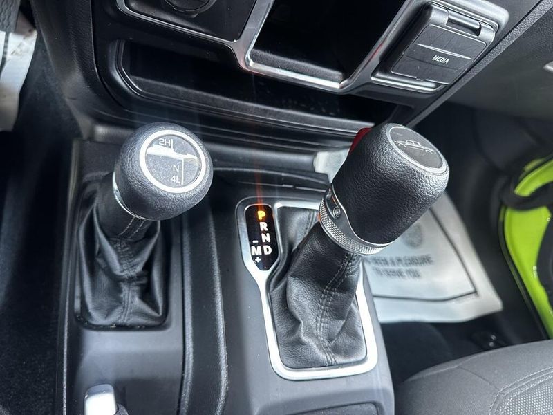 2021 Jeep Gladiator Sport photo 12