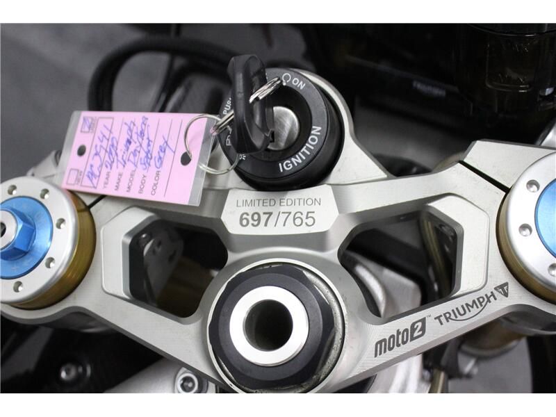 Used 2020 Triumph DAYTONA MOTO2 765 Image 6