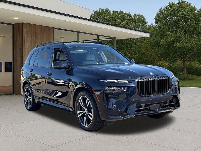 Used 2024 BMW X7 xDrive40iImage 6