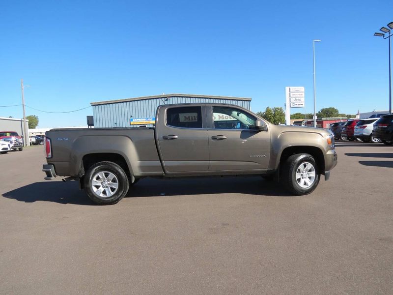 2015 GMC Canyon SLE 4x4 4dr Crew Cab 5 ft. SBImage 2