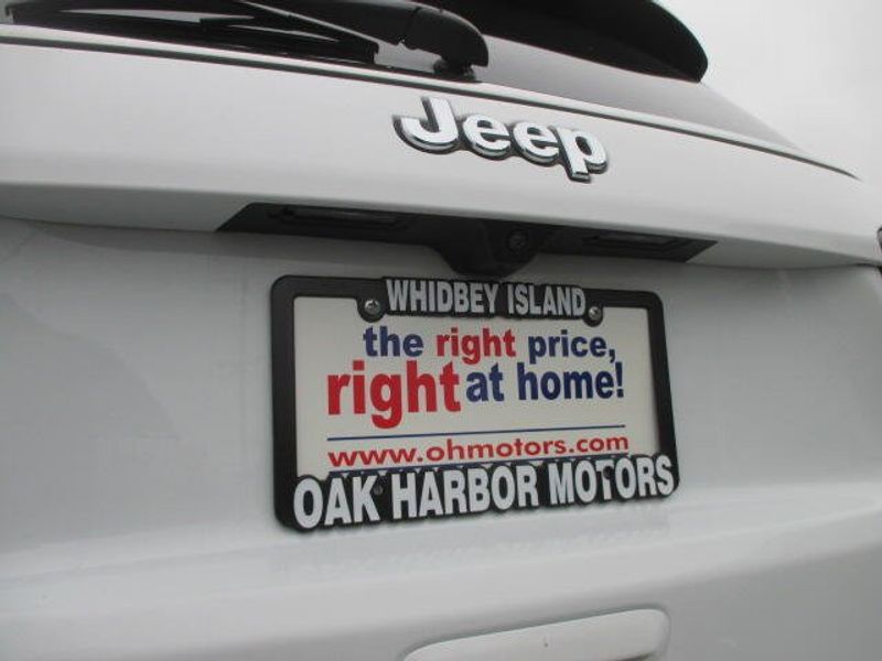 Used 2024 Jeep Compass LimitedImage 11