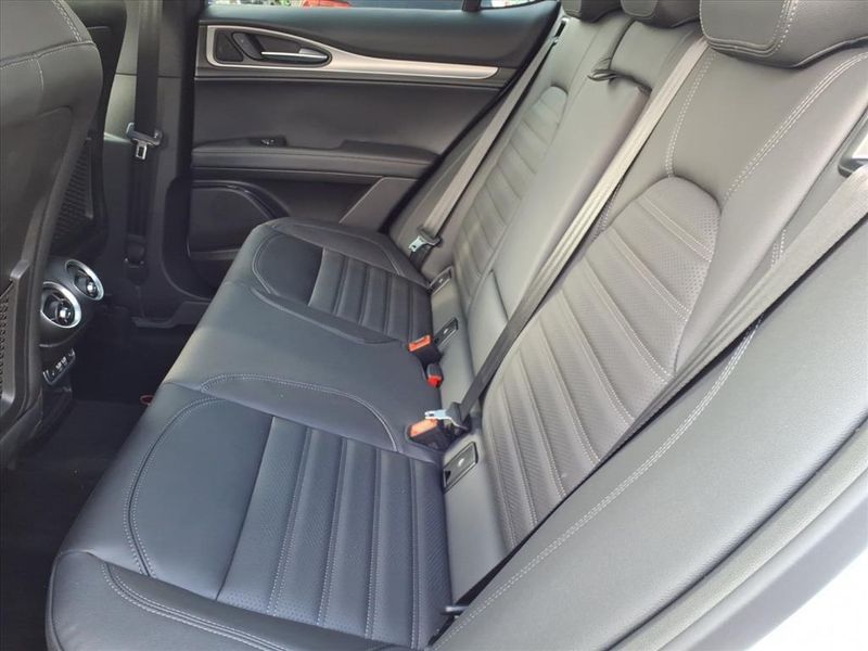 New 2025 Alfa Romeo Stelvio AwdImage 11