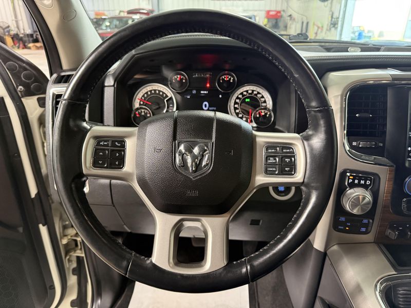 Used 2018 RAM 1500 LaramieImage 17