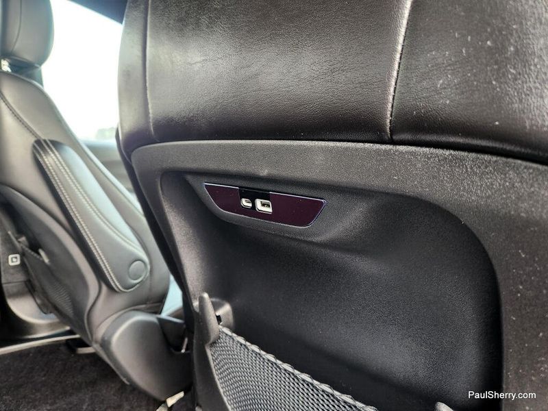 New 2026 Chrysler Pacifica Select