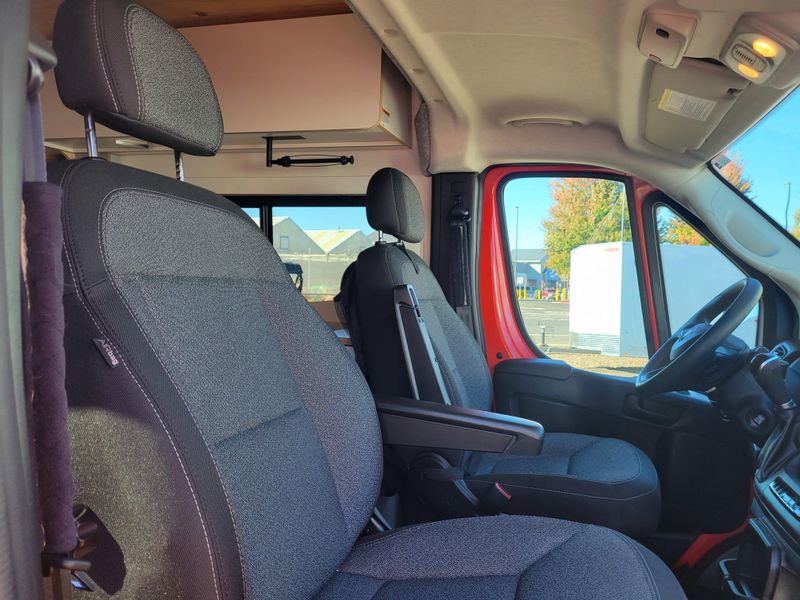 Used 2024 DM VANS LV7 Image 7