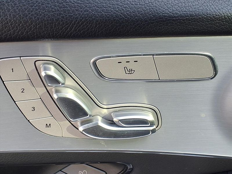 Used 2019 Mercedes-Benz GLC 300Image 16