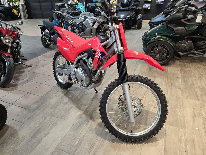 2025 Honda CRF 250F RED Image 2