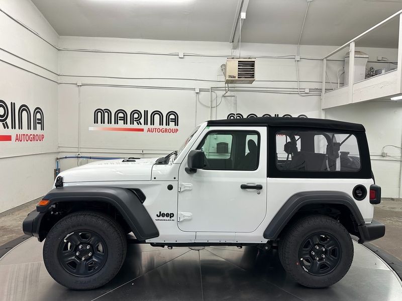 2024 Jeep Wrangler 2-door SportImage 7