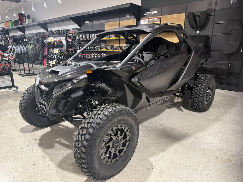 New 2026 Can-Am MAVERICK R X RS 999T DCT Image 13