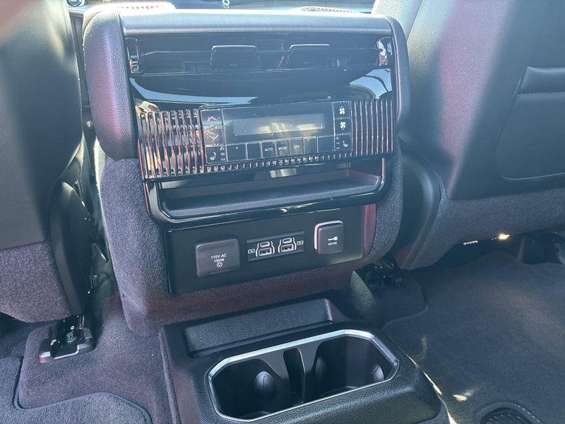 2026 Jeep Grand Wagoneer Limited Altitude 4x4Image 29