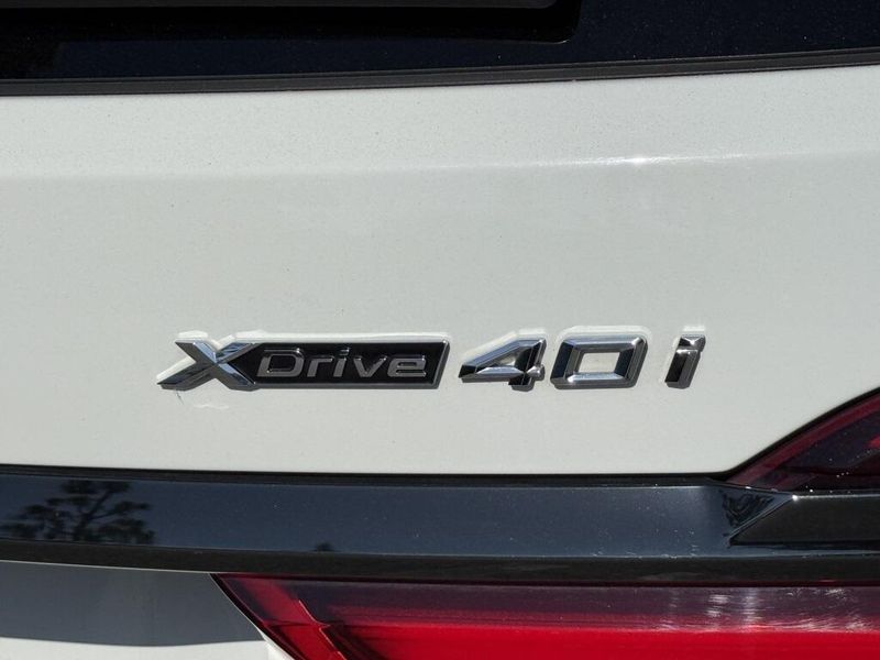 2022 BMW X7 xDrive40iImage 14