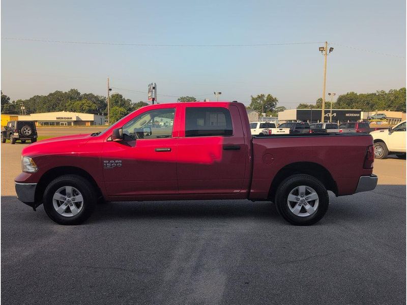 2022 RAM 1500 Classic SLTImage 2