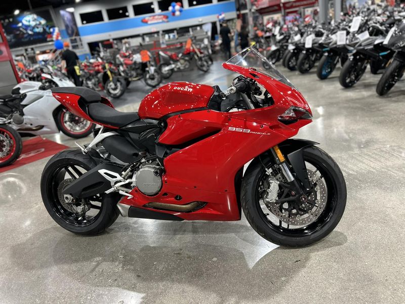Used 2018 Ducati PANIGALE 959 Image 3