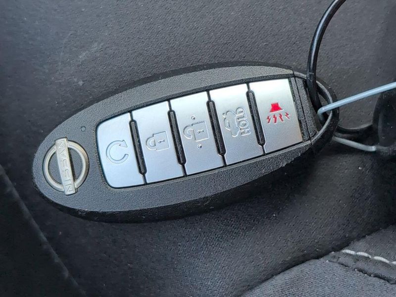Used 2024 Nissan Altima 2.5 SVImage 17