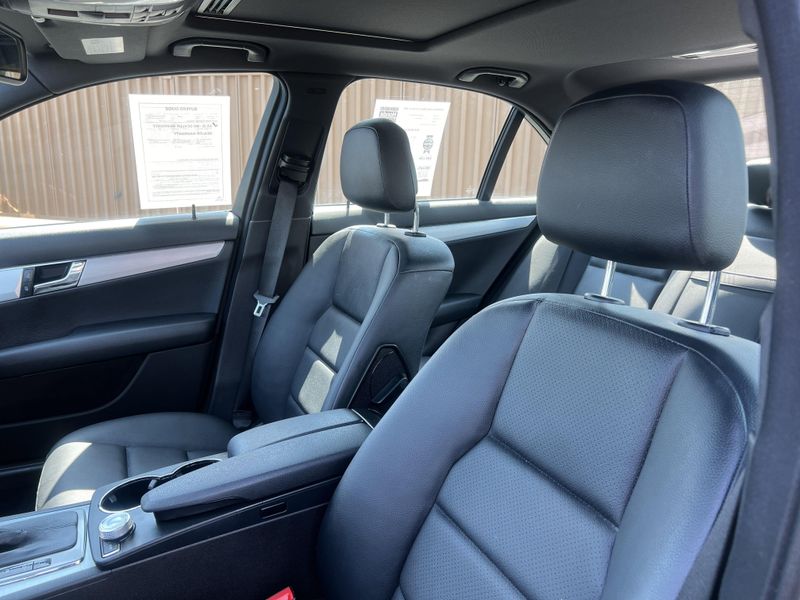 2009 Mercedes-Benz C-Class C 300Image 9