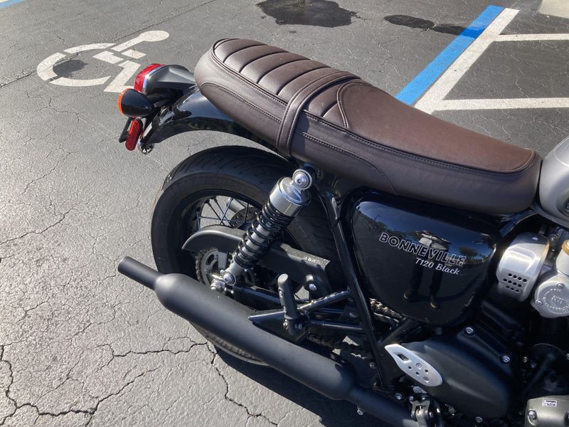 2024 Triumph Bonneville T120 Black 