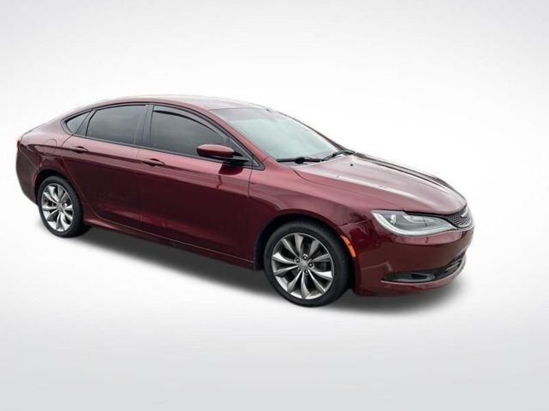 2016 Chrysler 200 S