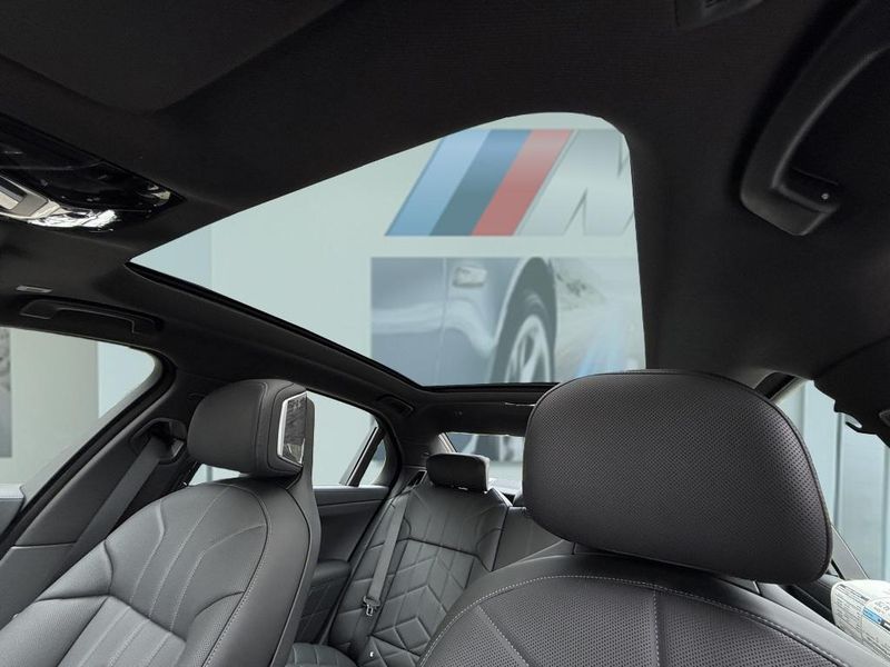 2025 BMW i7 eDrive50Image 21