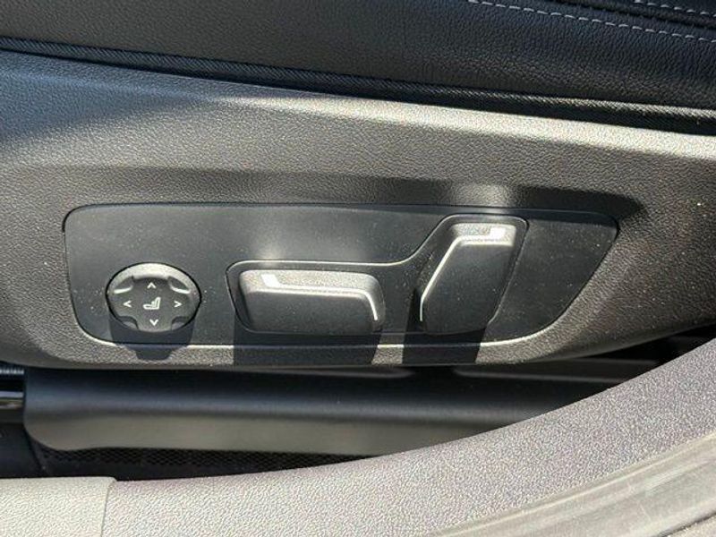 New 2026 BMW 3 Series 330iImage 18