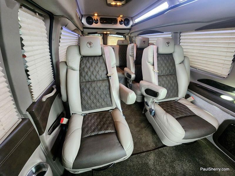 2023 Chevrolet Express Image 39