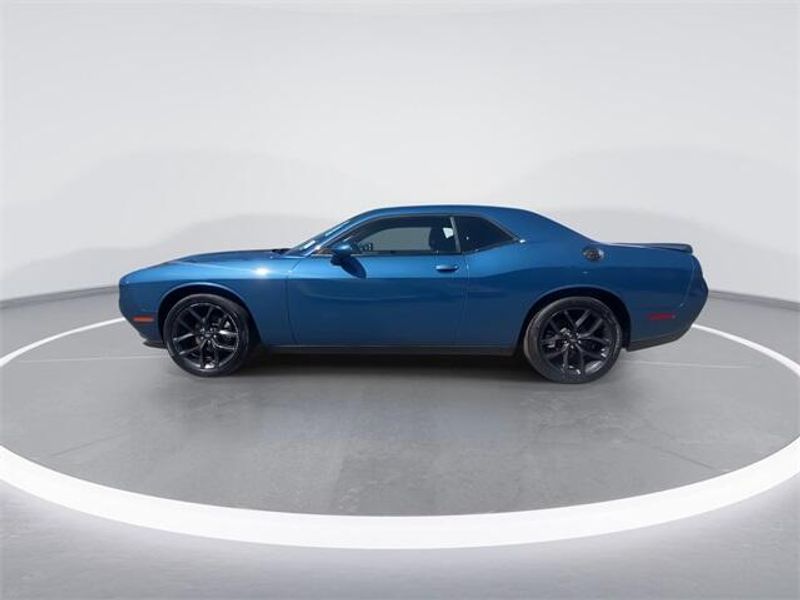 2022 Dodge Challenger SXTImage 5