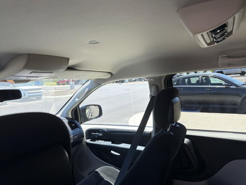Used 2016 Dodge Grand Caravan SEImage 27