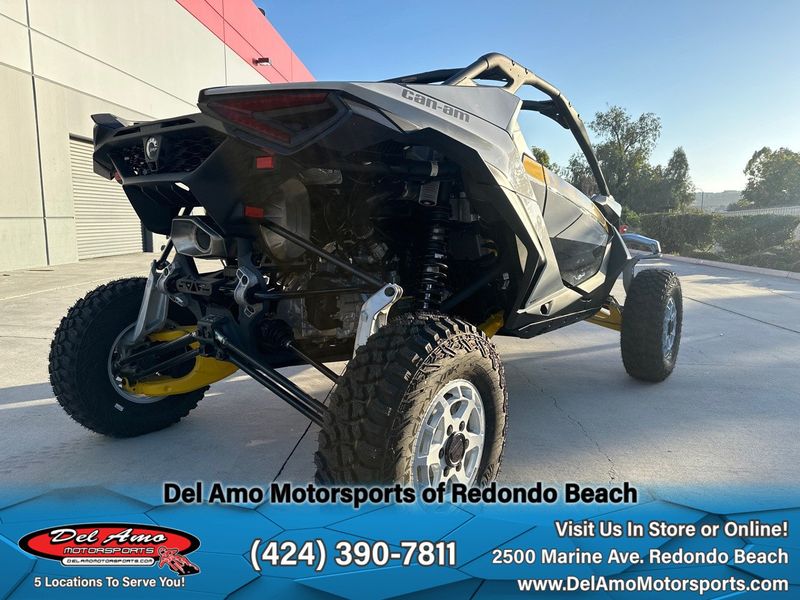 2024 Can-Am 9BRB  in a CATALYST GRAY & NEO YELLOW exterior color. Del Amo Motorsports of Redondo Beach (424) 304-1660 delamomotorsports.com 