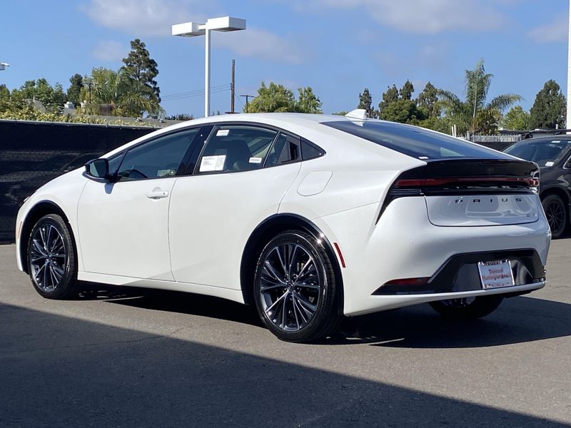 New 2025 Toyota Prius XLEImage 4