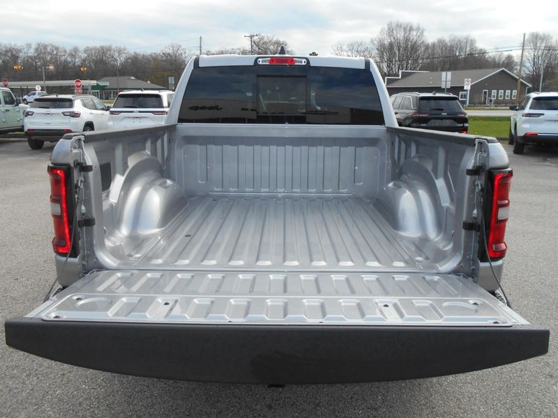2025 RAM 1500 Big Horn Crew Cab 4x4 5
