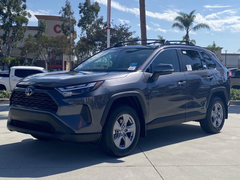 New 2025 Toyota RAV4 Hybrid XLEImage 6