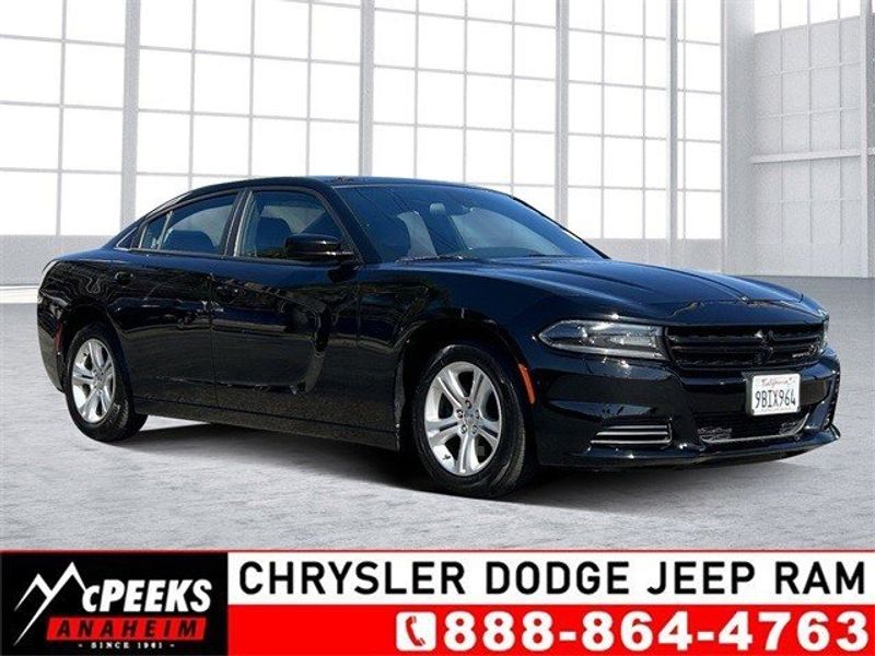 2020 Dodge Charger SXTImage 1